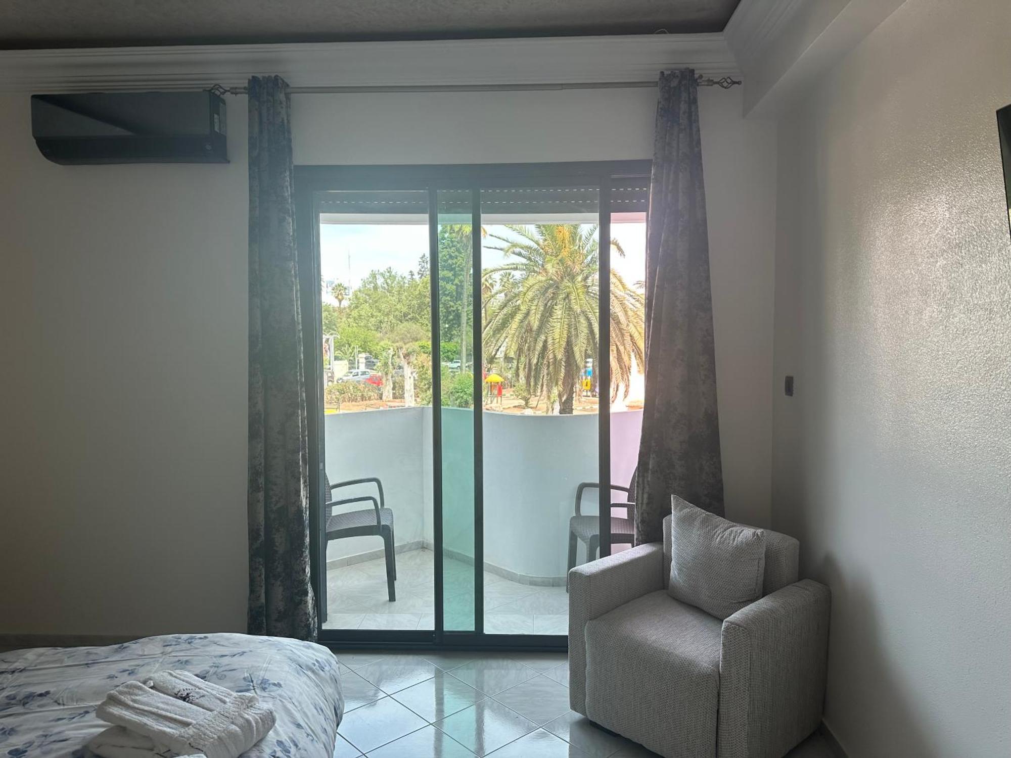 Appartements Nia Confort, Plein Centre Ville, Avec Terrasse Fès Exterior foto